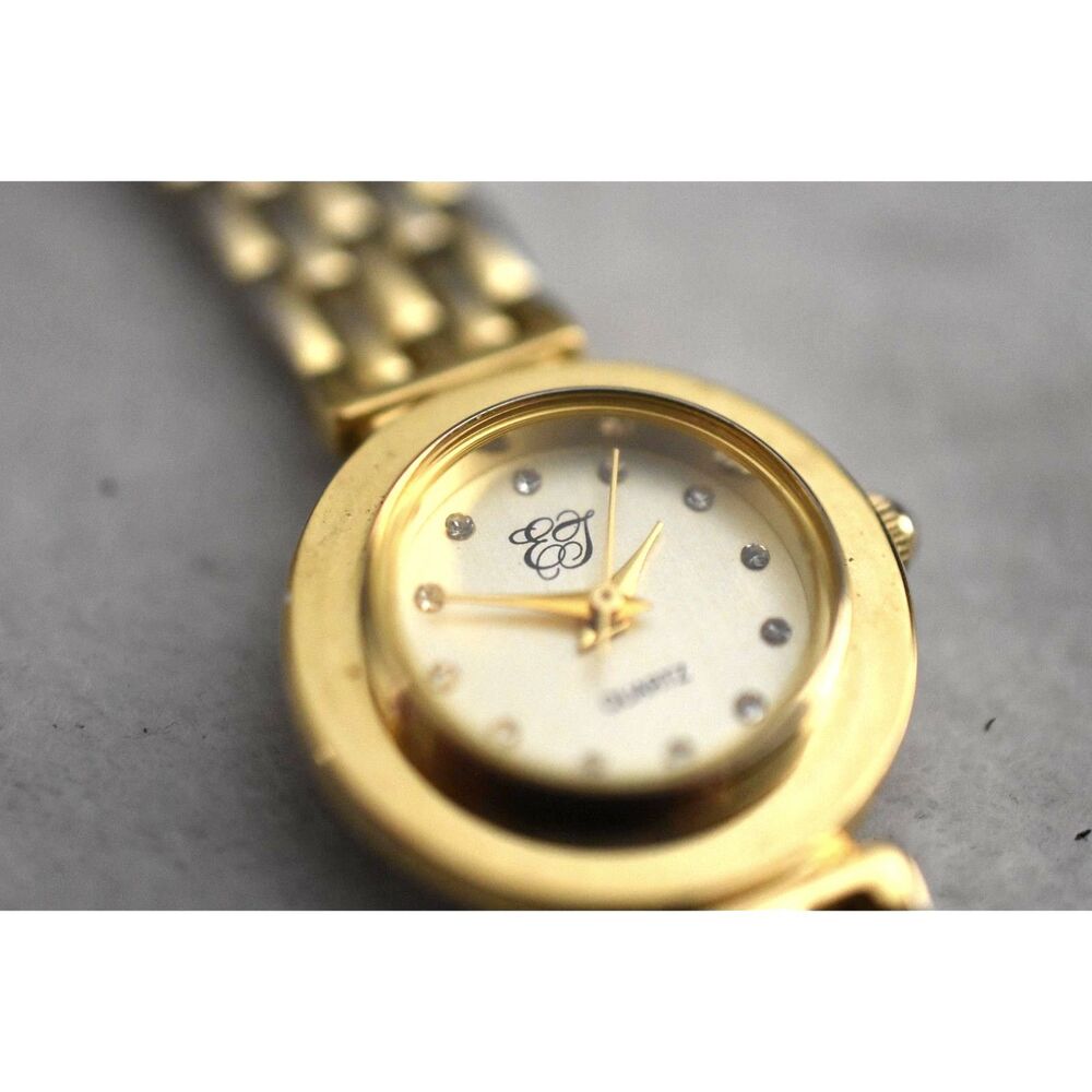 Elizabeth Taylor Vintage Classic Gold Tone Link Band New Battery Watch